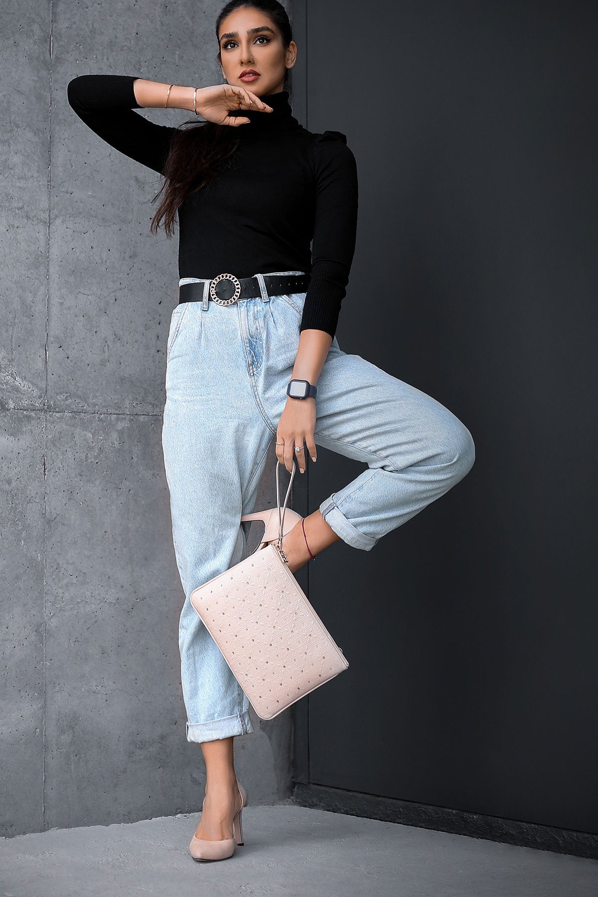 Slim Mom Ankle Jeans